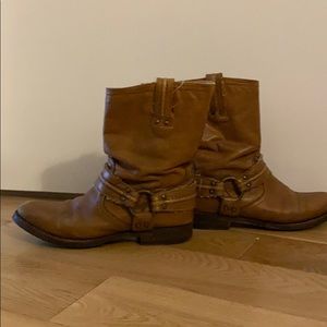 Broken in leather Frye boots